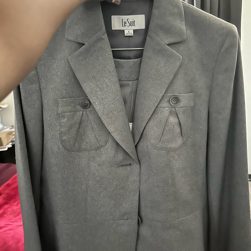 Le Suit Gray Pantsuit